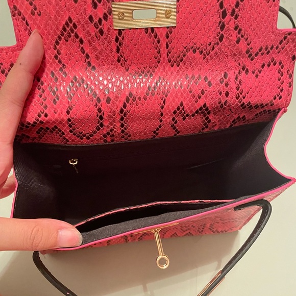 Pink Snakeskin Crossbody Purse - Picture 5 of 9